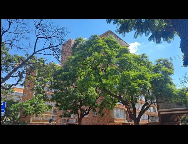 3 BEDROOM APARTMENT FOR SALE IN SUNNYSIDE